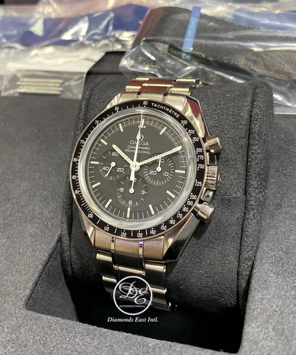 Omega Speedmaster Professional Moonwatch Chrono 31130423001006 Box/Papers
