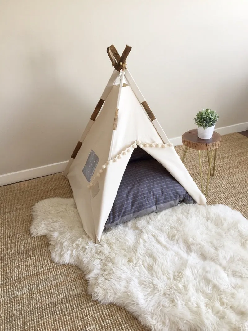 THE AU NATURALE PET TEEPEE